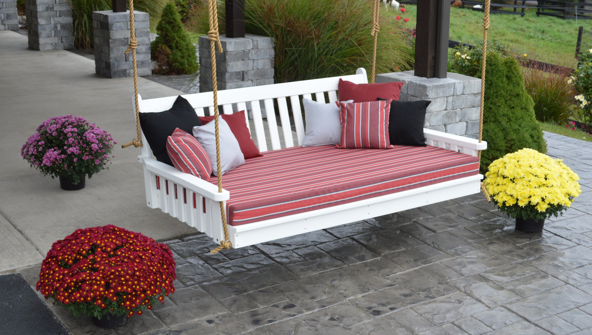 6' Poly Outdoor Traditional English Swing Bed 