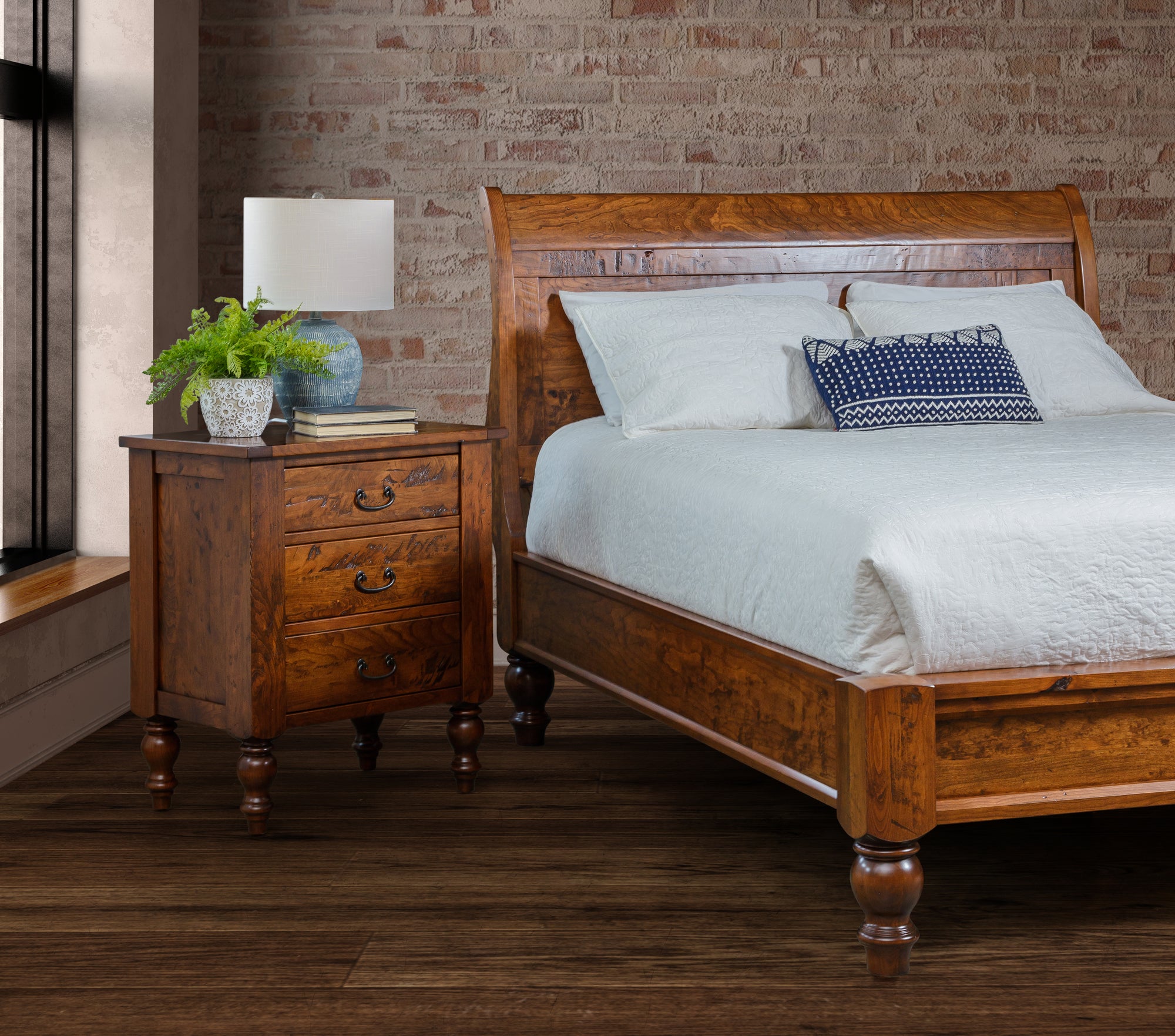 Canyon Creek - Hardwood Amish Bedside Chest