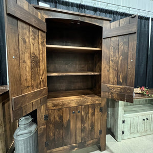 Amish Handcrafted Rstic Style Pantry Cabinet - Interior