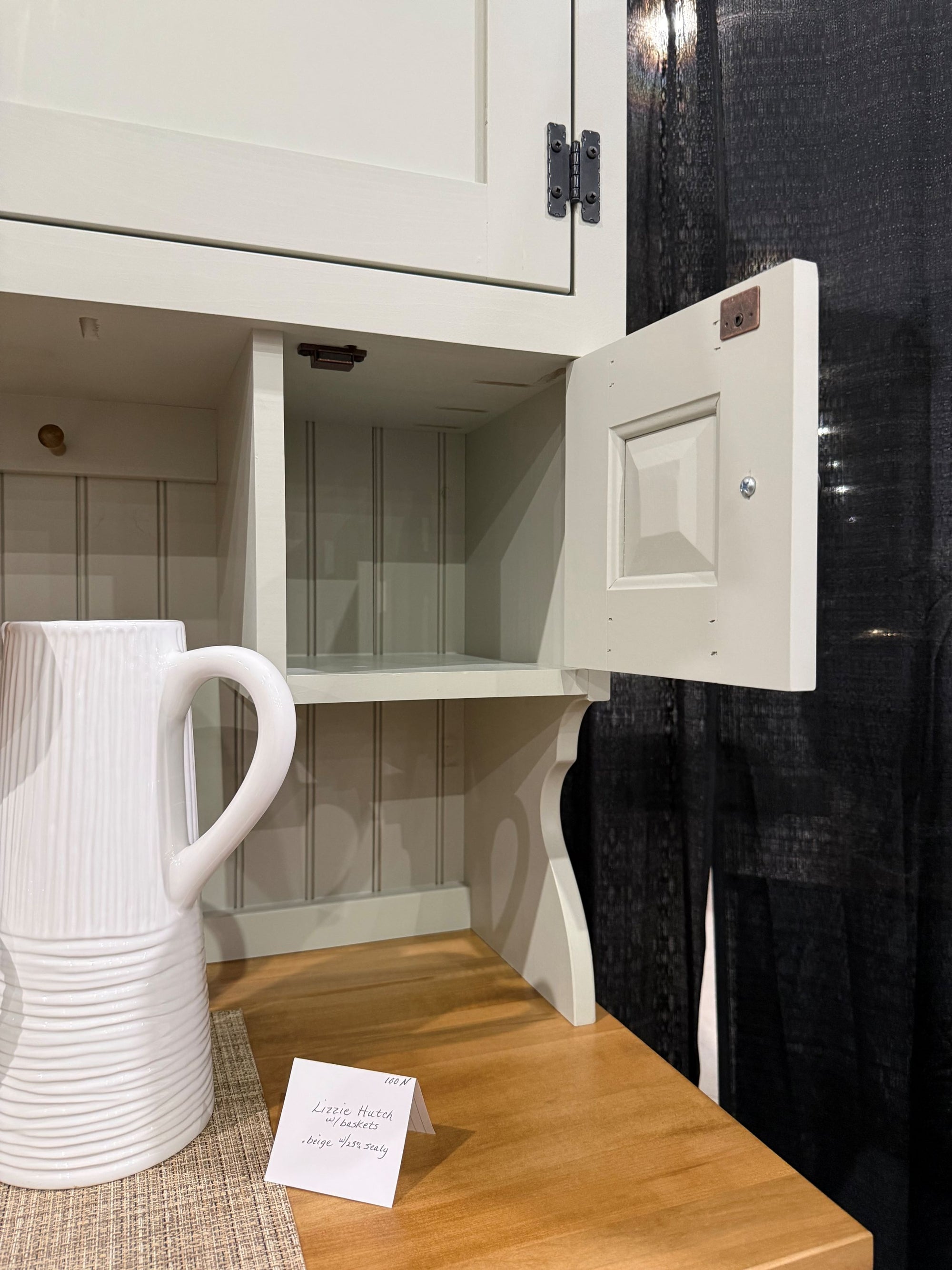 Lizzie's - Amish Handcrafted Hutch