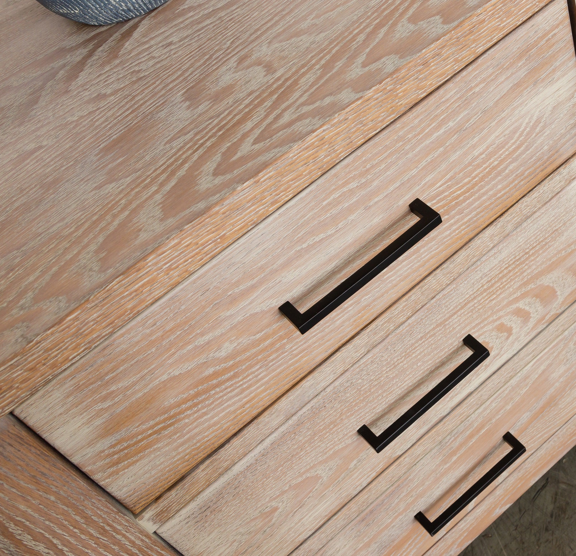 MANOR - AMISH HARDWOOD BEDROOM SET