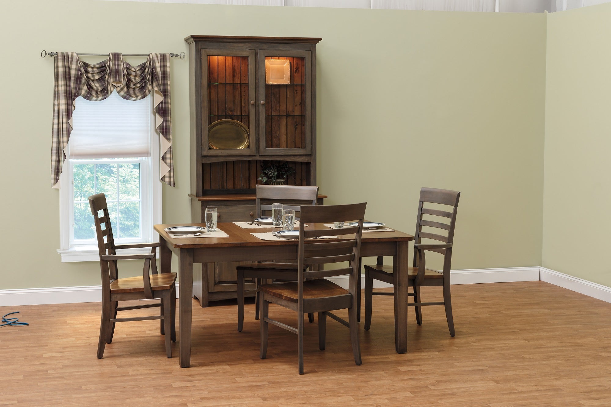 Capri - Amish Shaker Dining Set