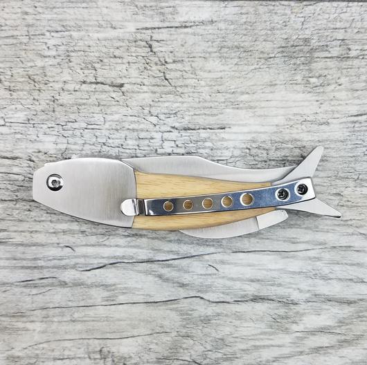 Fish Design - Wooden Pocket Knife / American Flag Etching