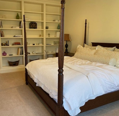 Dutch Pencil Post Bed / Cherry Wood / Tavern Finish